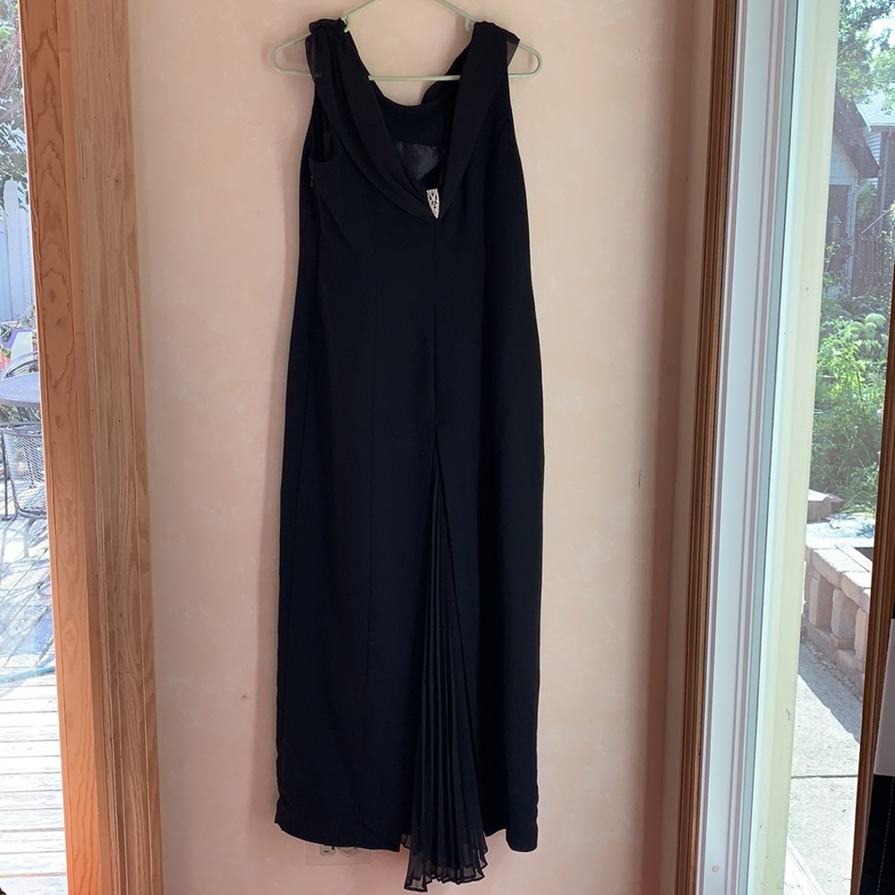 Robbie Bee Dress - Picture 6 of 8